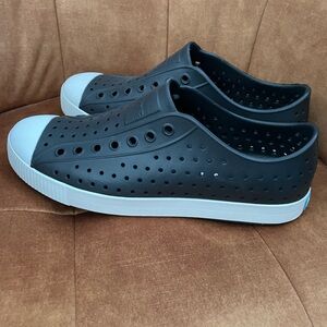 Native Shoes Jefferson Jiffy Black/ Shell White size 10